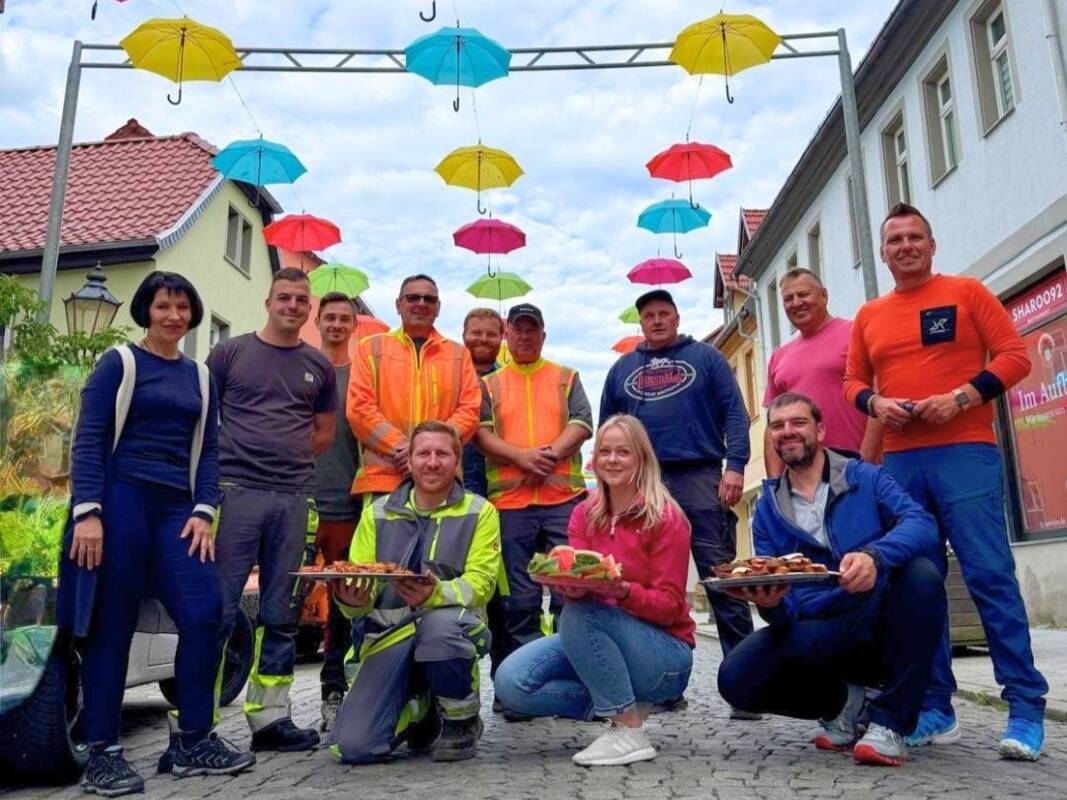 Bunte Schirme zum Eisenberger Mohrenfest 2026