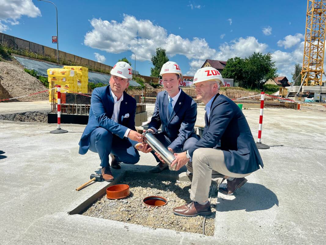 Bürgermeister Michael Kieslich, Landrat Johann Waschnewski und Züblin-Chef Michael Stange (v.L.n.R)