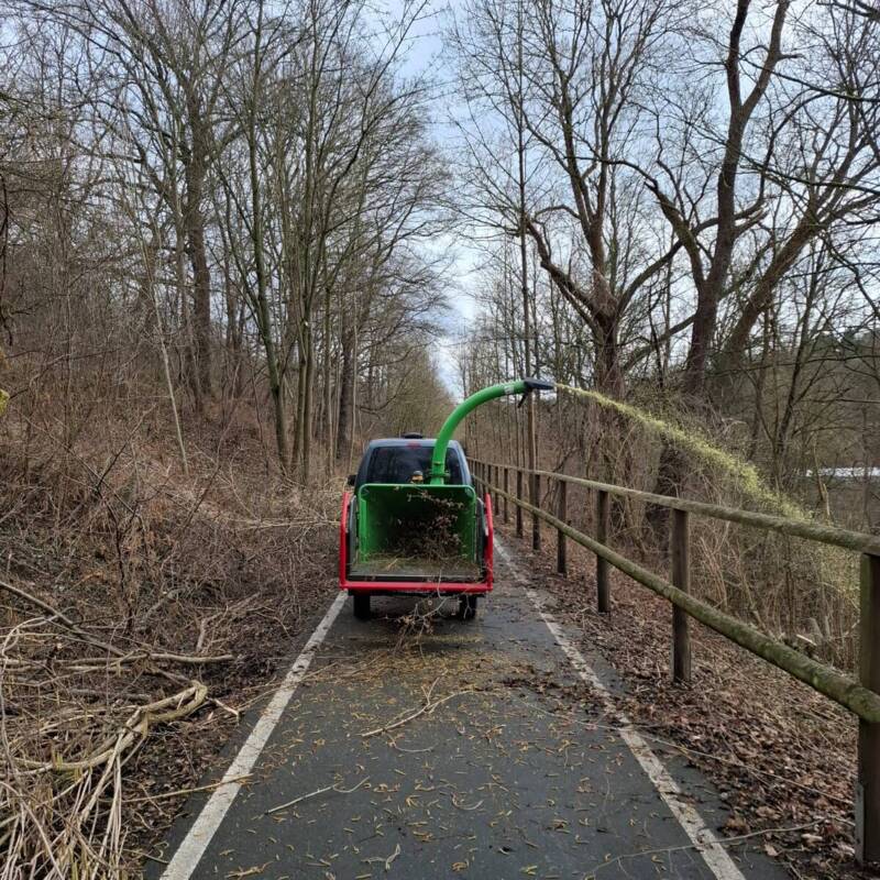 Bauhof im Einsatz am Radweg