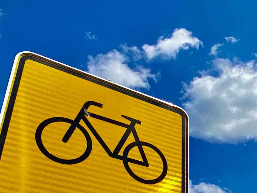 Symbolbild Radweg